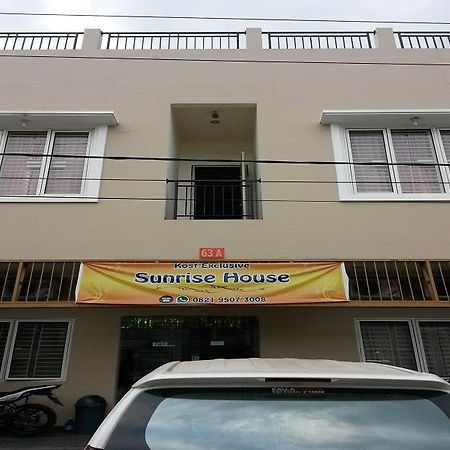 Hotel Sunrise House Macasar Exterior foto